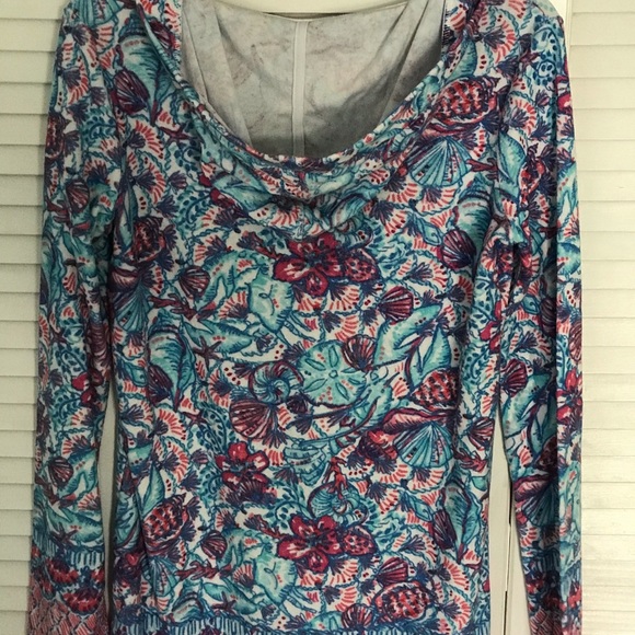 Lilly Pulitzer Higgs CoverUp - Picture 2 of 2